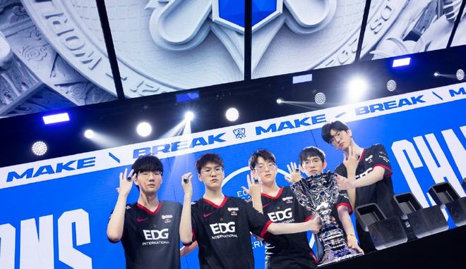 亚马尔的例 亚马尔的例